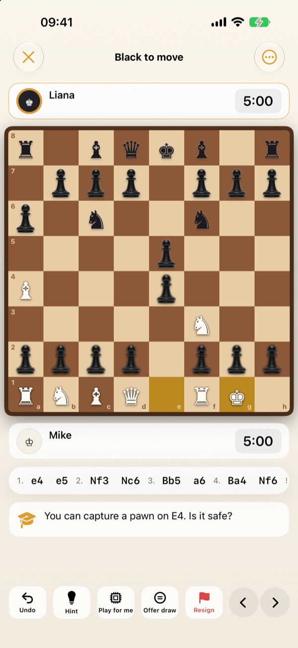 Pass and Play game with move list and a coaching tip